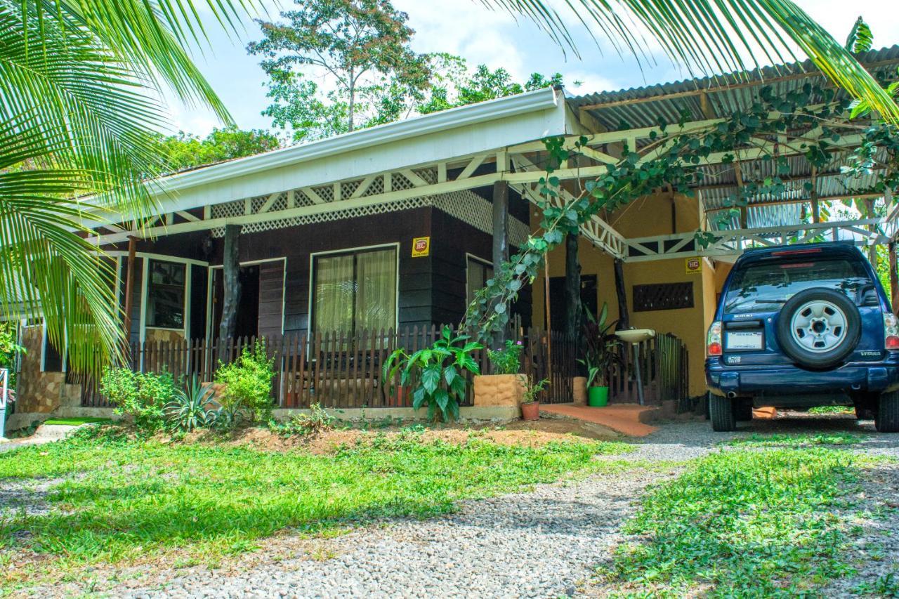 Cacao Lodge And Tours La Fortuna Екстер'єр фото