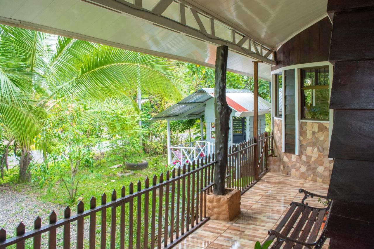 Cacao Lodge And Tours La Fortuna Екстер'єр фото